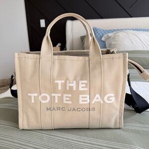 Marc Jacobs Beige Canvas Tote medium size